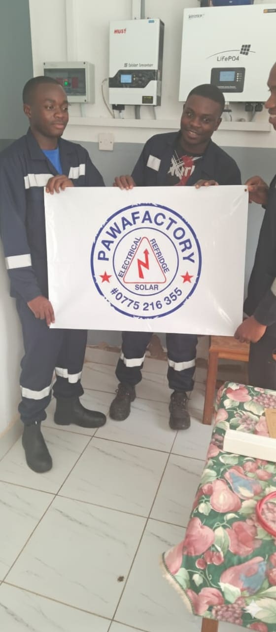 Pawafactory Team with Banner